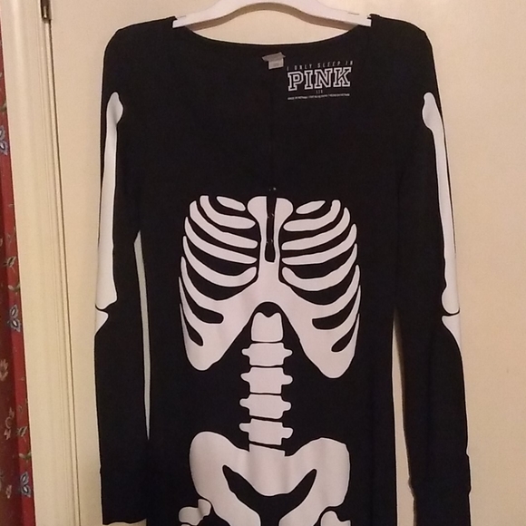 πSOLDπ VS Pink htf skeleton onesie sz L - Picture 3 of 9